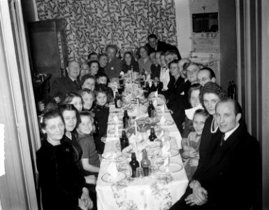 Kerstdiner mevrouw Rooselaar Amstel 194, Bestanddeelnr 903-1599