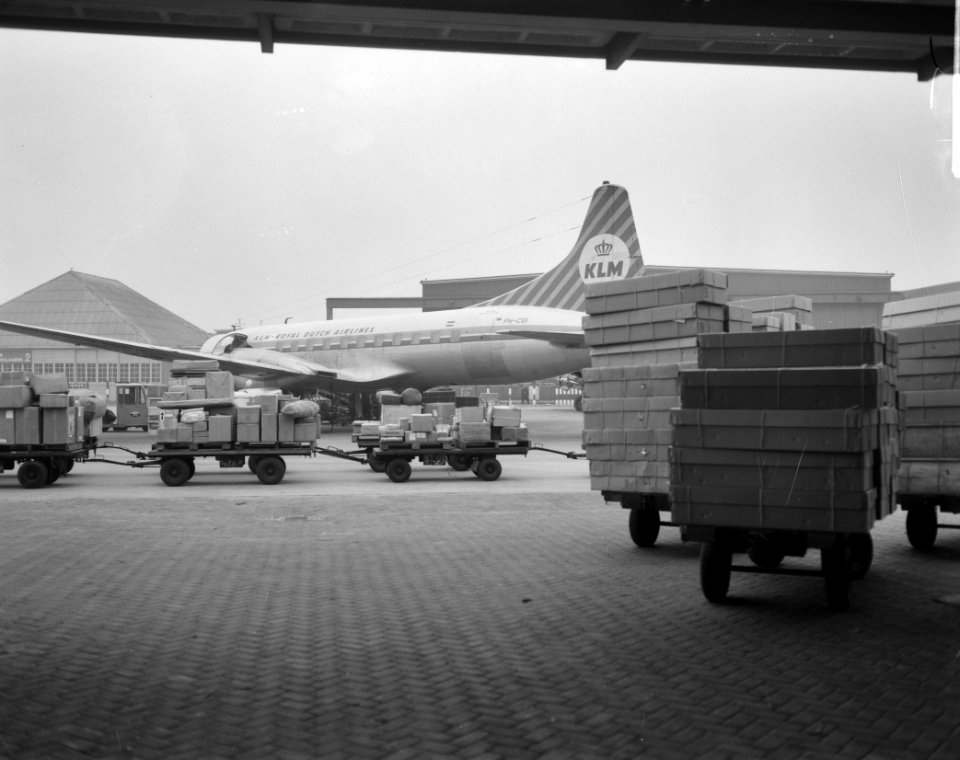 Kerstdrukte op Schiphol, Bestanddeelnr 914-6308