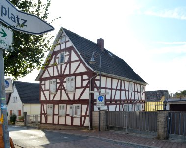 Klein-Karben, Dortelweiler Straße 1 (1)