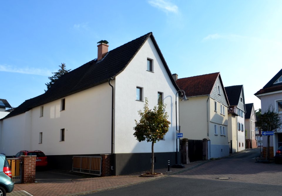 Klein-Karben, Rathausstraße 1 (1)