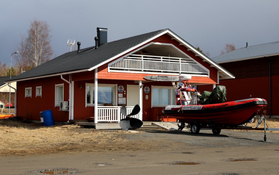 Kiviniemen rantatie 8 Oulu 20200426 01