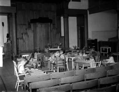 Kleuterschool in Waalse kerk te Amsterdam, Bestanddeelnr 904-1673 photo