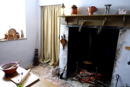 Kitchen hearth - Coleridge Cottage - Nether Stowey - Somerset, England - DSC01128