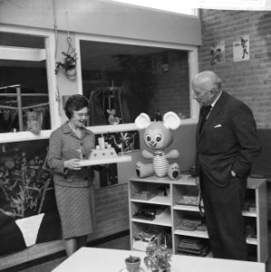 Kleuterscholen, openingen, Koets, P., Bestanddeelnr 918-2984