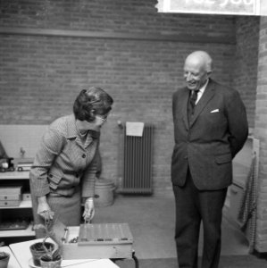 Kleuterscholen, openingen, Koets, P., Bestanddeelnr 918-2986