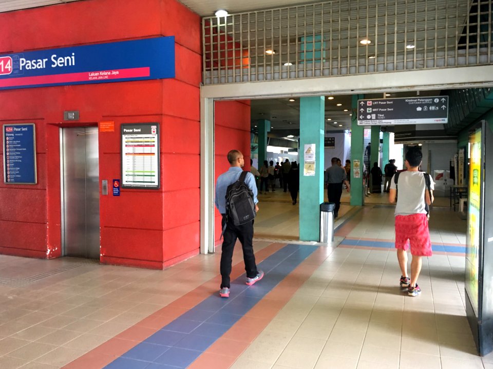 KJ Line Pasar Seni Entrance 1
