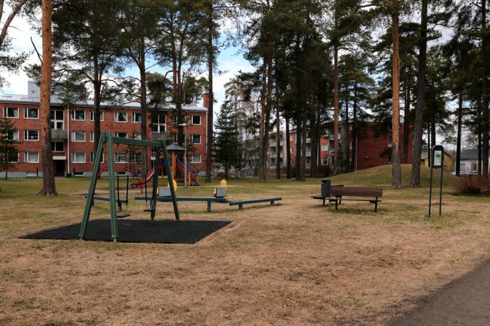 Kivekkäänpuisto Oulu 20200520 02