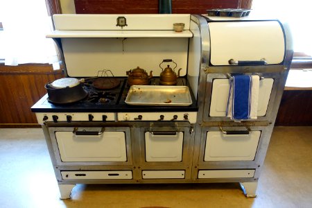 Kitchen stove - Haas-Lilienthal House - San Francisco, CA - DSC05027