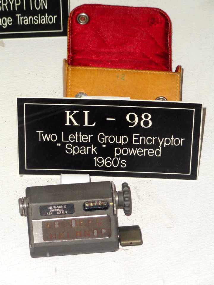 KL-98 Two Letter Group Encryptor, 'Spark' powered, 1960s - National Cryptologic Museum - DSC07937