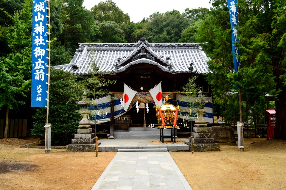 Kiyama-jinja (Sakaide), haiden