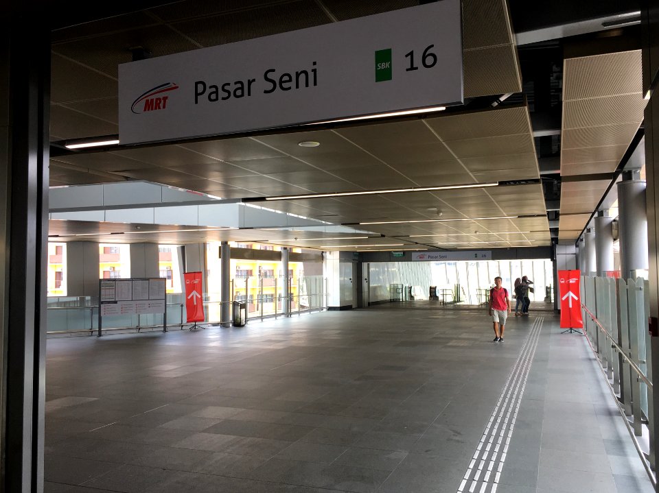 KJ Line Pasar Seni LRT-MRT Link Bridge 1