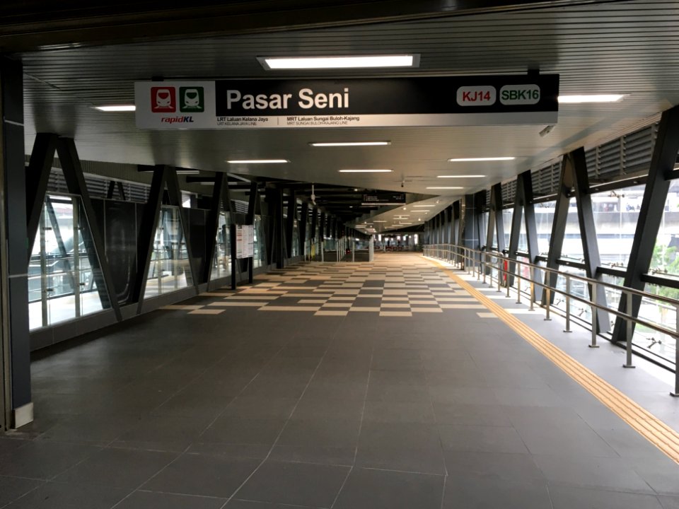KJ Line Pasar Seni Station KTM Link 17
