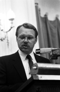 Klaas de Vries (PvdA) aan het woord, Bestanddeelnr 932-6845