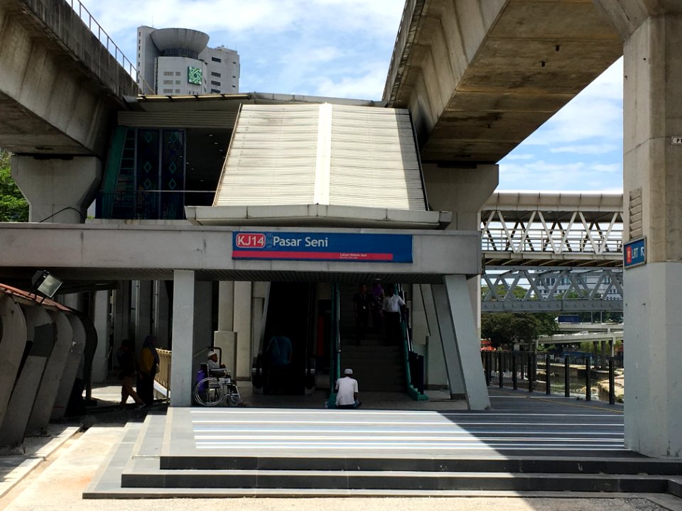 KJ Line Pasar Seni Entrance 5