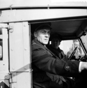 KLM-vliegtuig met moeilijkheden aan het landingsgestel, Bestanddeelnr 912-1301