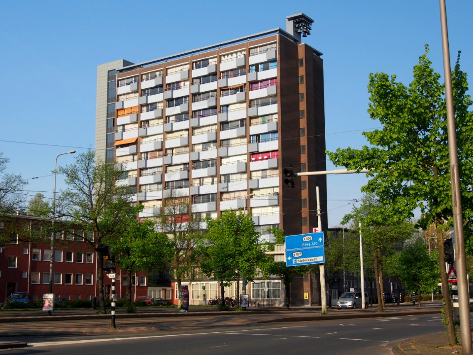 Klokkenhof Surinameplein