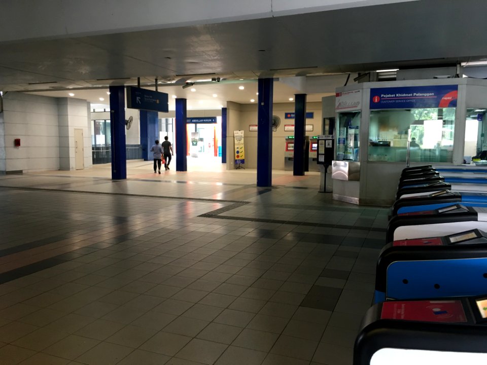 KJ Line Abdullah Hukum Concourse 1