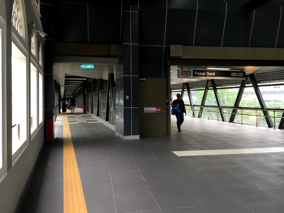 KJ Line Pasar Seni Station KTM Link 20