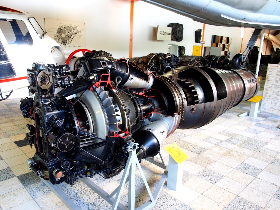 Klimov VK-1F engine used in MiG17 pic2