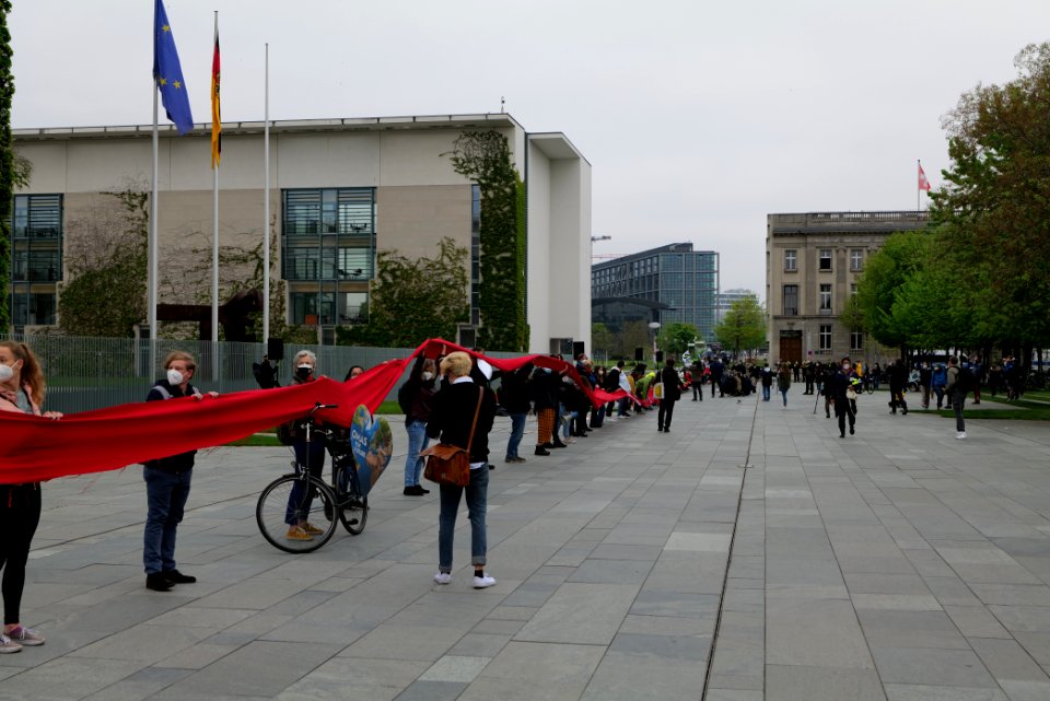 Klimaschutzgesetz human chain Berlin 2021-05-12 54