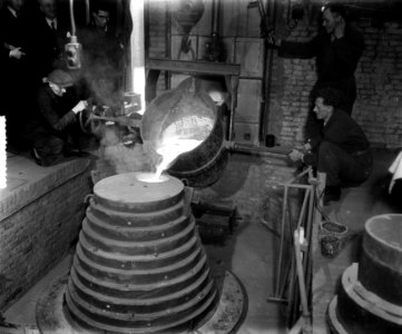 Klokkengieten voor het Nationaal Legermonument Grebbeberg door de firma Eijsbou…, Bestanddeelnr 905-6638