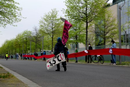 Klimaschutzgesetz human chain Berlin 2021-05-12 83