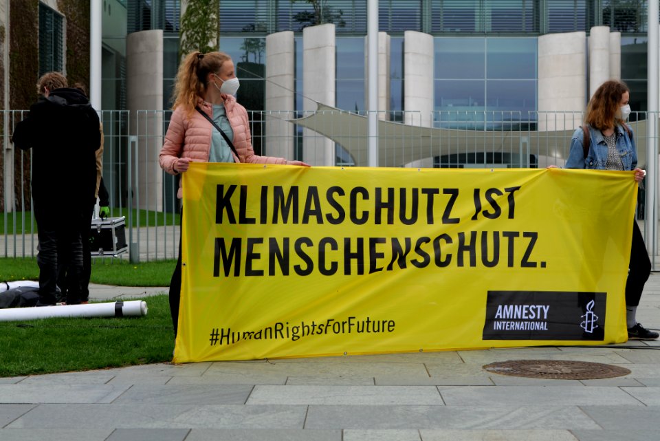 Klimaschutzgesetz human chain Berlin 2021-05-12 02