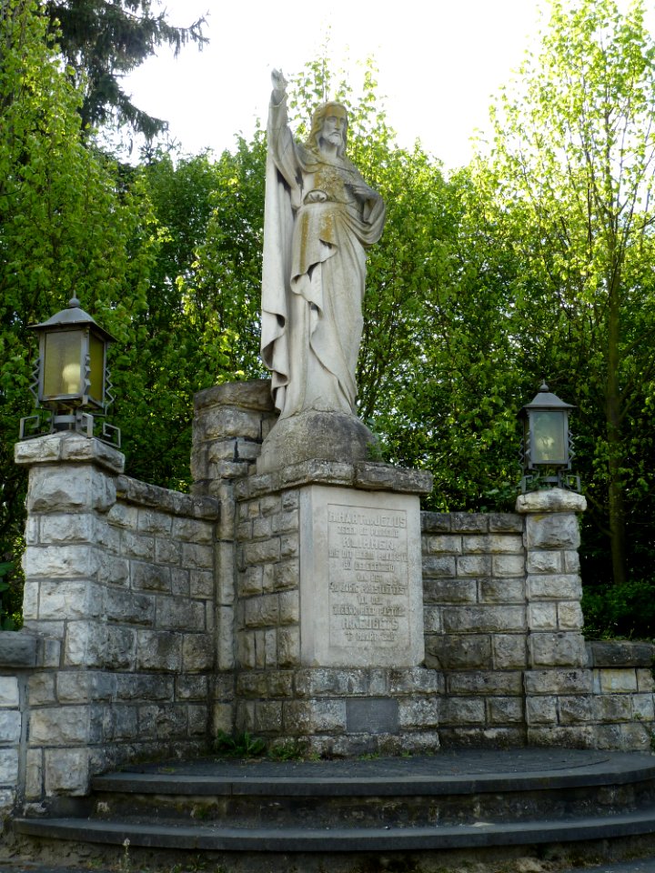 Klimmen-Heilig Hartbeeld (3)