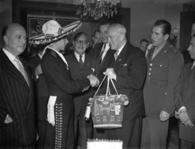 KLM-diner met Mexicanen in lEurope, Bestanddeelnr 905-3763