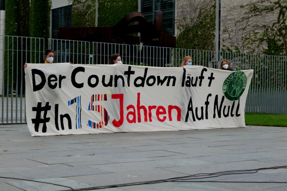 Klimaschutzgesetz human chain Berlin 2021-05-12 40
