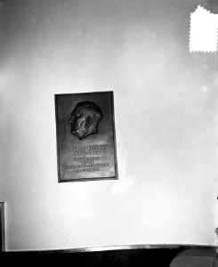 KLM onthulling Plesmanplaquette, Amsterdam, Bestanddeelnr 906-7719