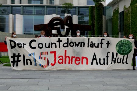 Klimaschutzgesetz human chain Berlin 2021-05-12 99