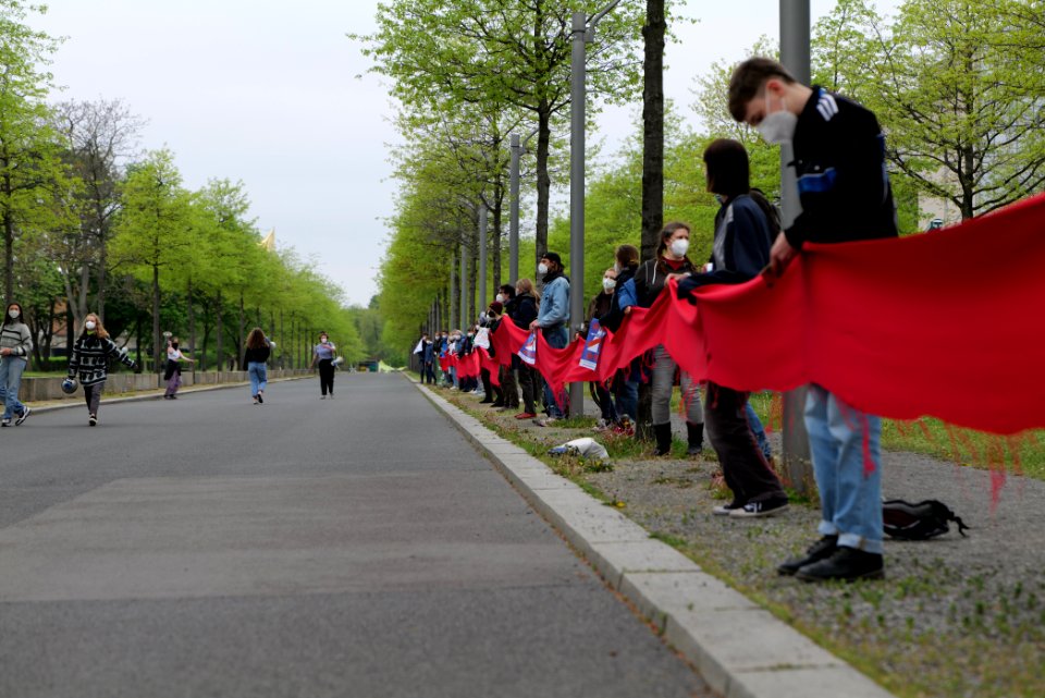 Klimaschutzgesetz human chain Berlin 2021-05-12 115
