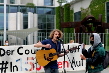 Klimaschutzgesetz human chain Berlin 2021-05-12 23
