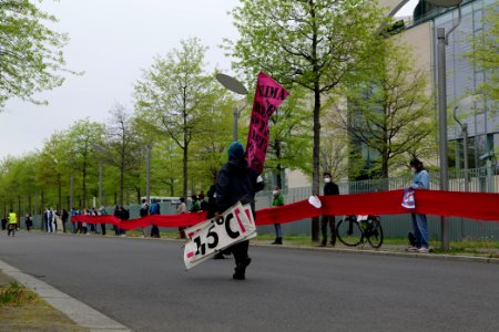 Klimaschutzgesetz human chain Berlin 2021-05-12 82