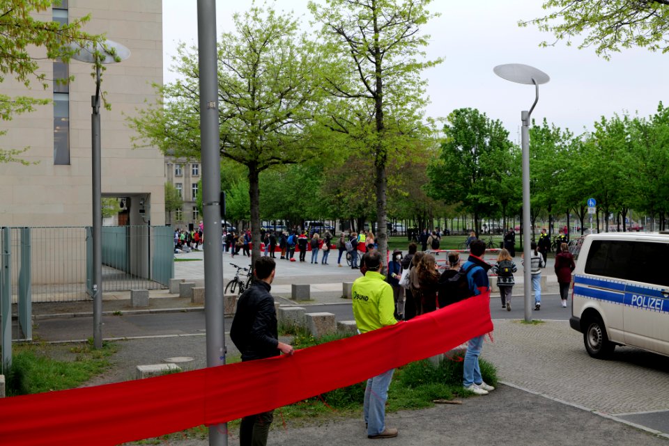 Klimaschutzgesetz human chain Berlin 2021-05-12 78