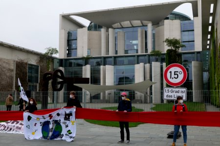 Klimaschutzgesetz human chain Berlin 2021-05-12 58