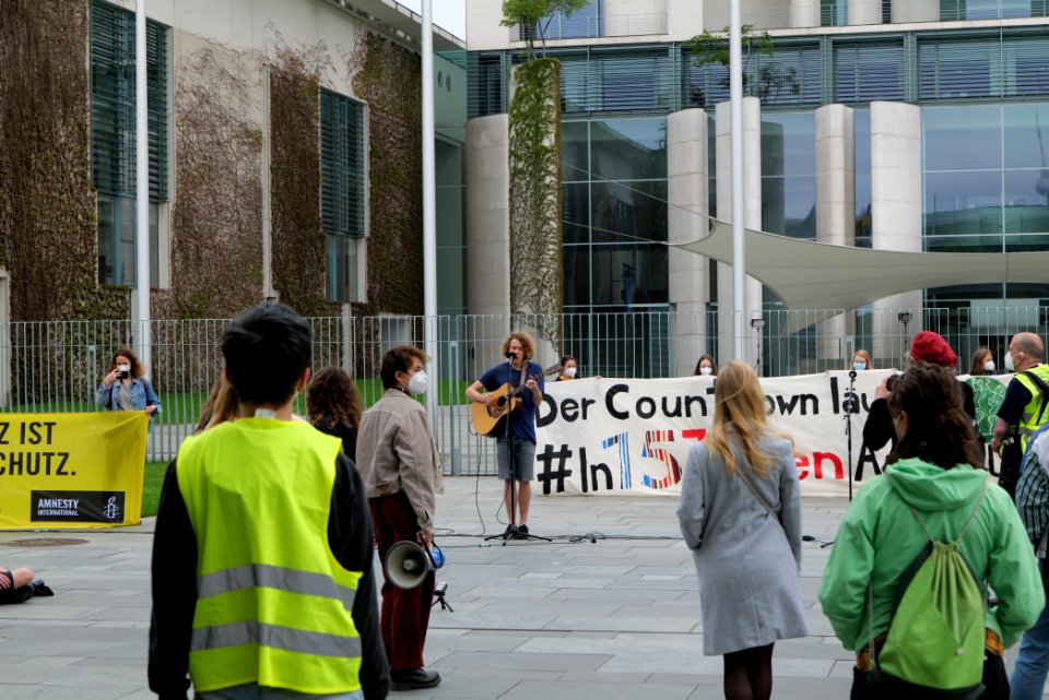 Klimaschutzgesetz human chain Berlin 2021-05-12 36