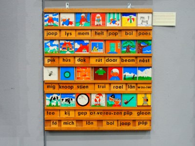 Klassikale Friese Leesplank Stap Foar Stap omstreeks 1976