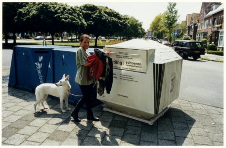 Kledingbakken aan het Santpoorterplein, NL-HlmNHA 54029408
