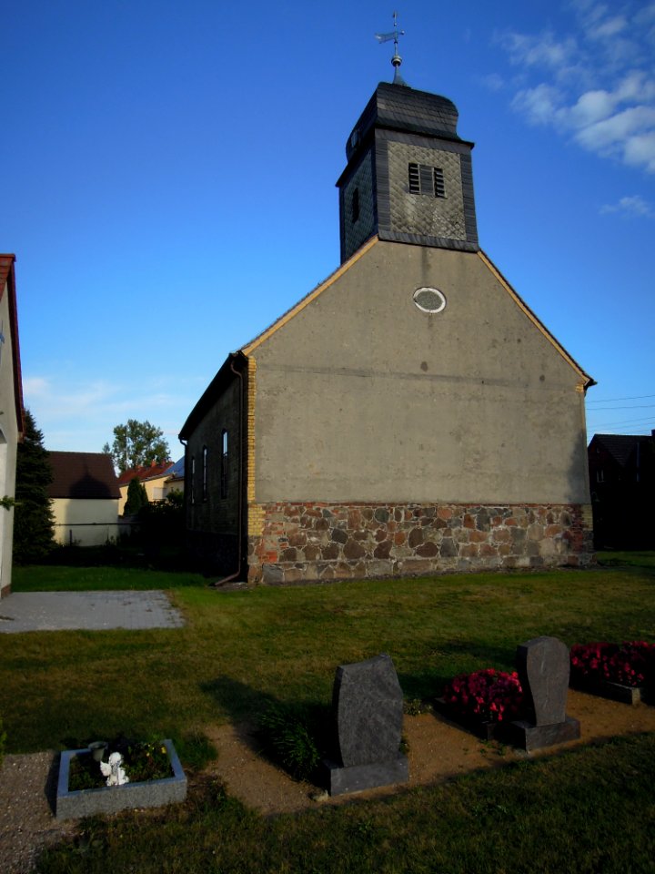 Kirche Grabo bei Straach -Westnordwestansicht- Ende September 2020