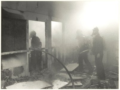 Klein Heiligland 14 in brand. NL-HlmNHA 54025699