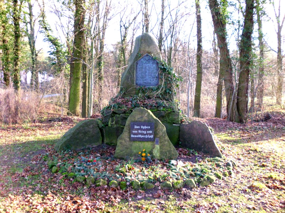 Klein Gottschow Mahnmal 1