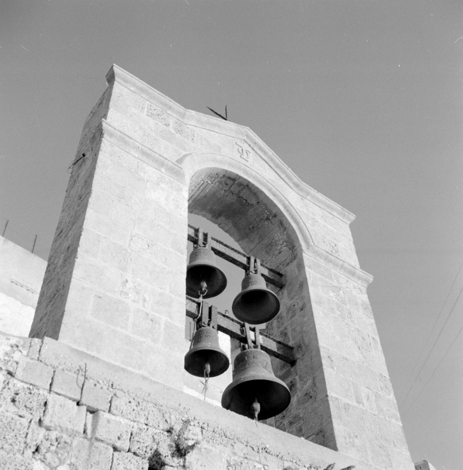 Klokkentoren van een kerk, Bestanddeelnr 255-2961
