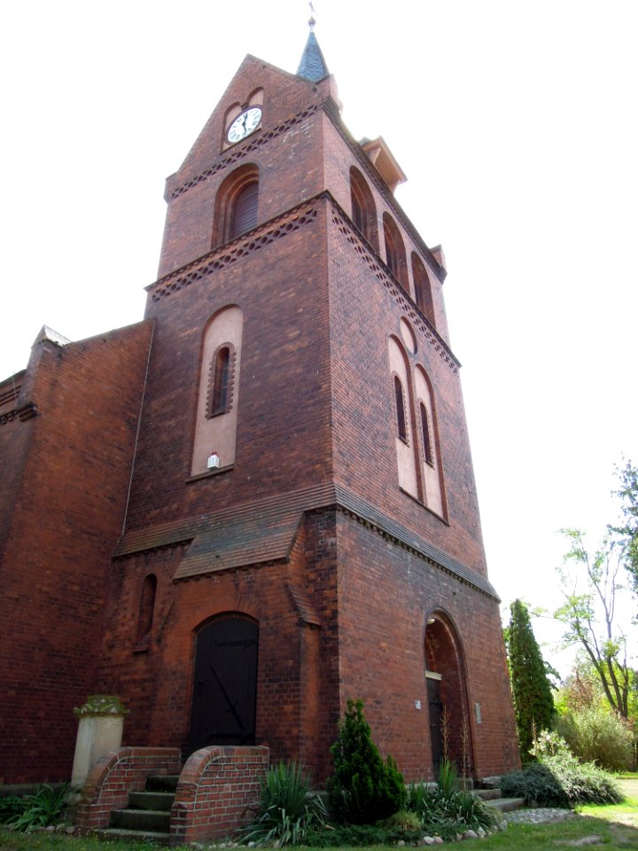 Kirche Dabrun -Nordwestansicht des Turms- im August 2020