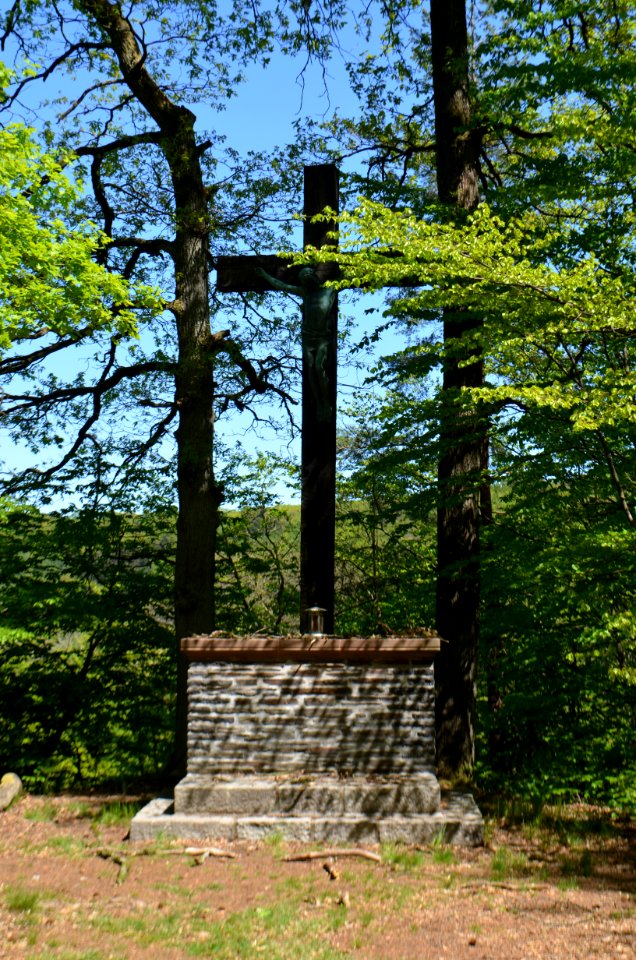 Kloster Marienstatt, Kreuzweg, Gipfel mit Kreuz