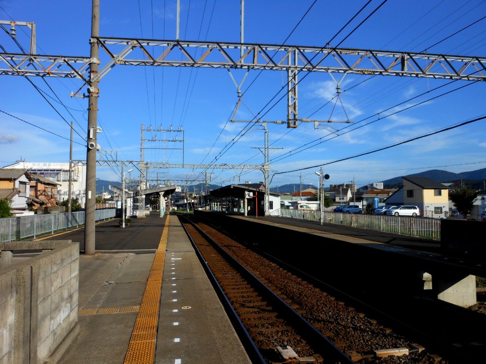 Kintetsu Miyamachi station platforms