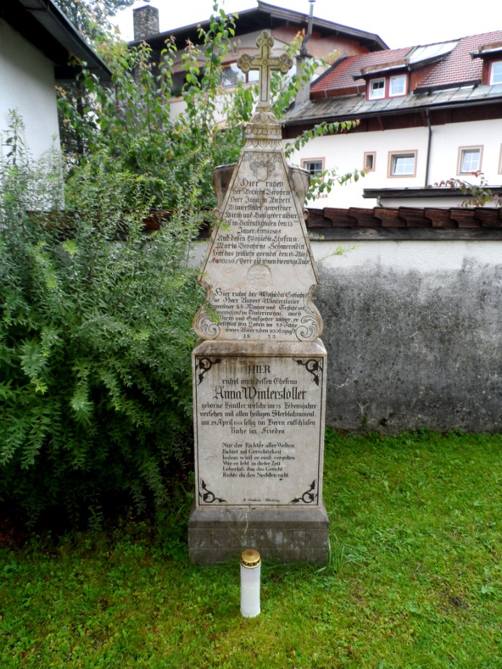 Kirchdorf-Wintersteller-Grabstein