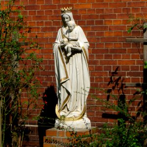 Kirche im Katharinenstift Marienstatue