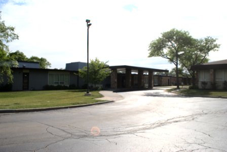 Kirk School in Palatine, Illinois photo